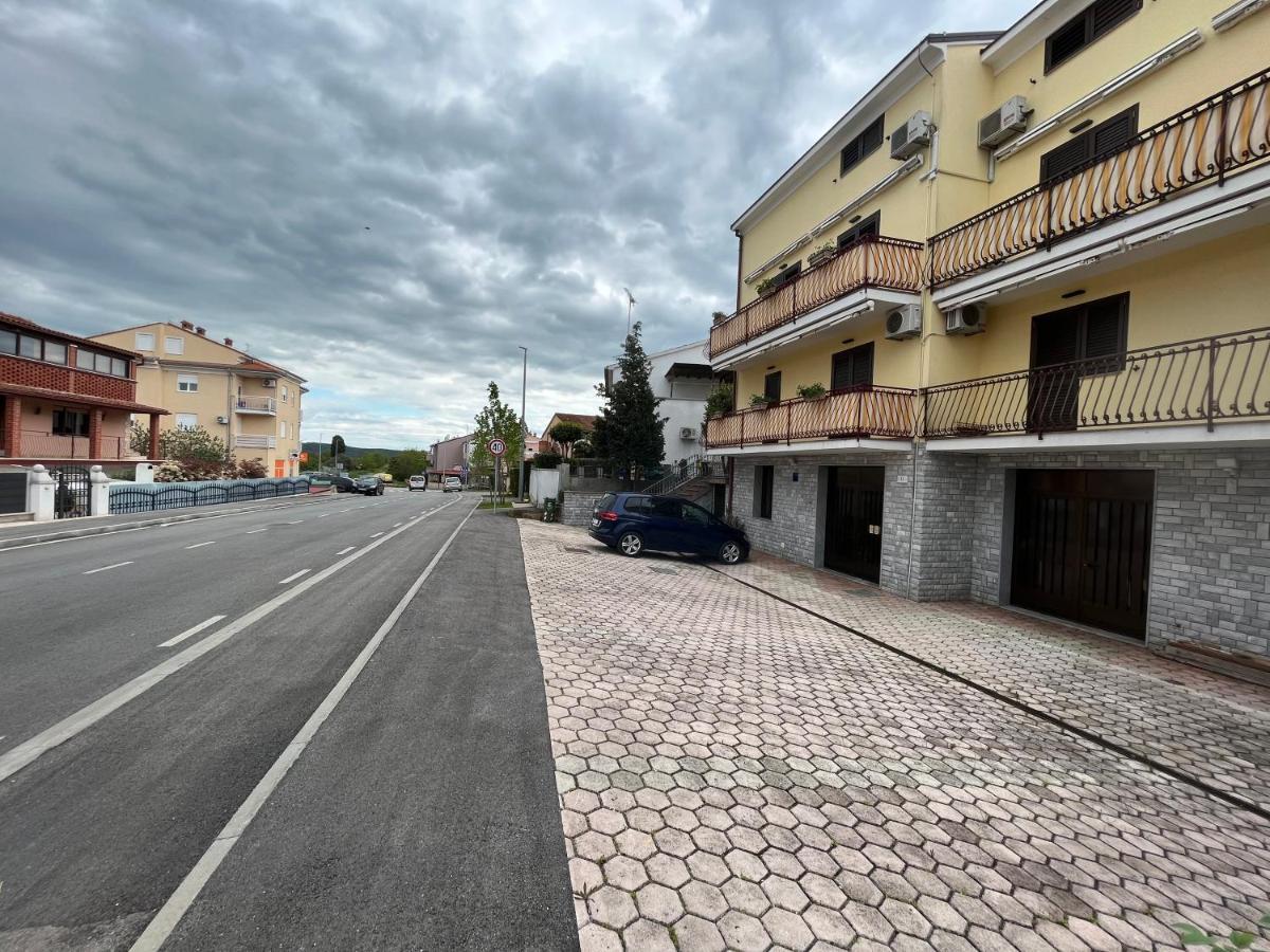 Holiday Apartments Sonne Rovinj Luaran gambar